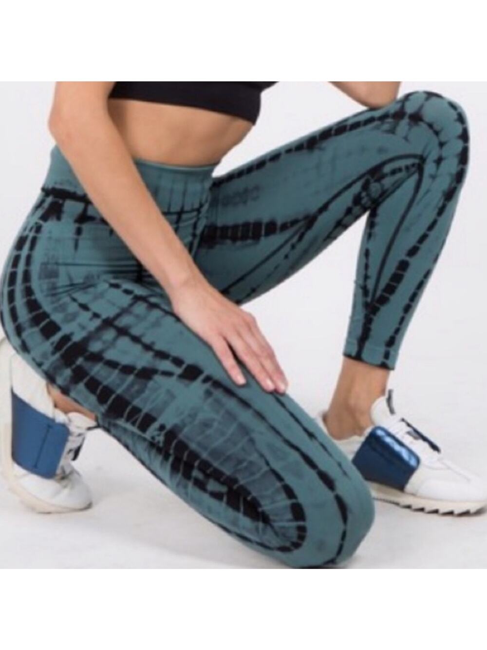 Black & Blue Tie Dye Leggings Size Small